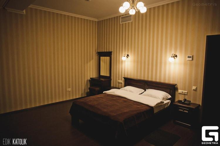 Georg Park Hotel Tarashany Exteriör bild